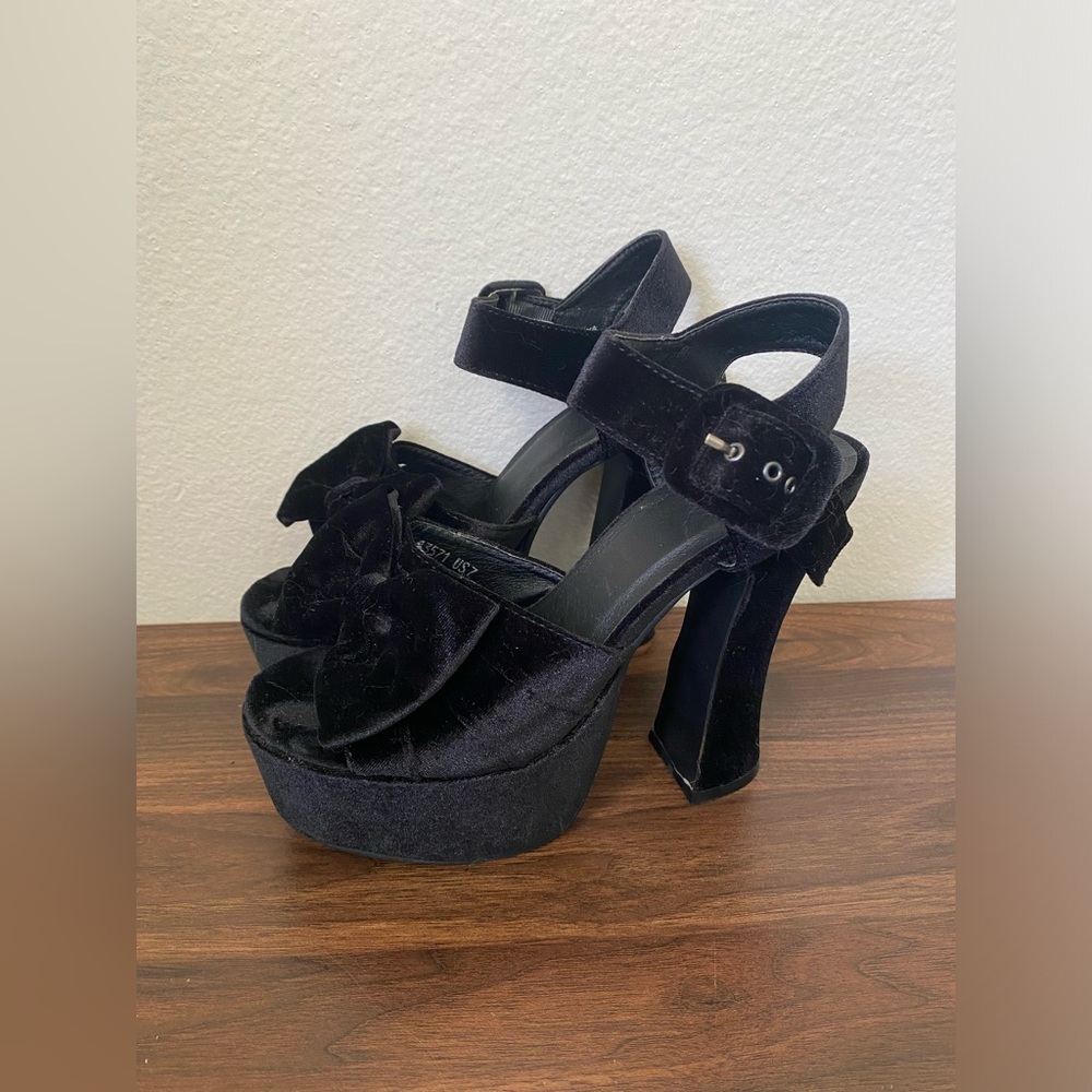TUK Heels